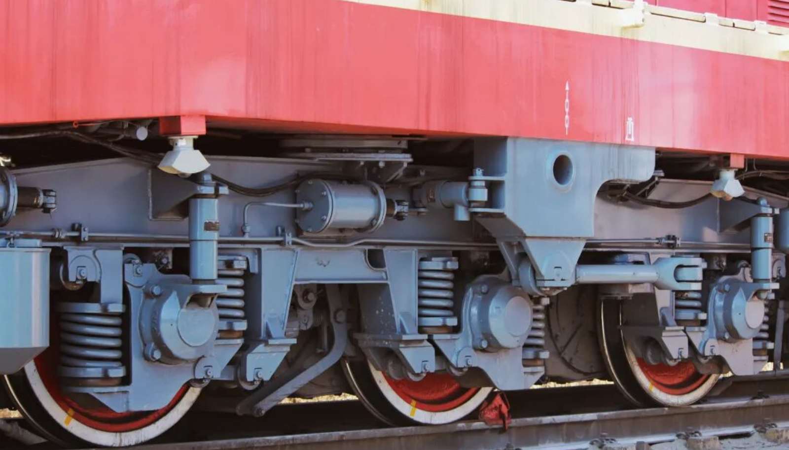 Bogie Expertise: A Guide to Core Functions & High-Performance Parts